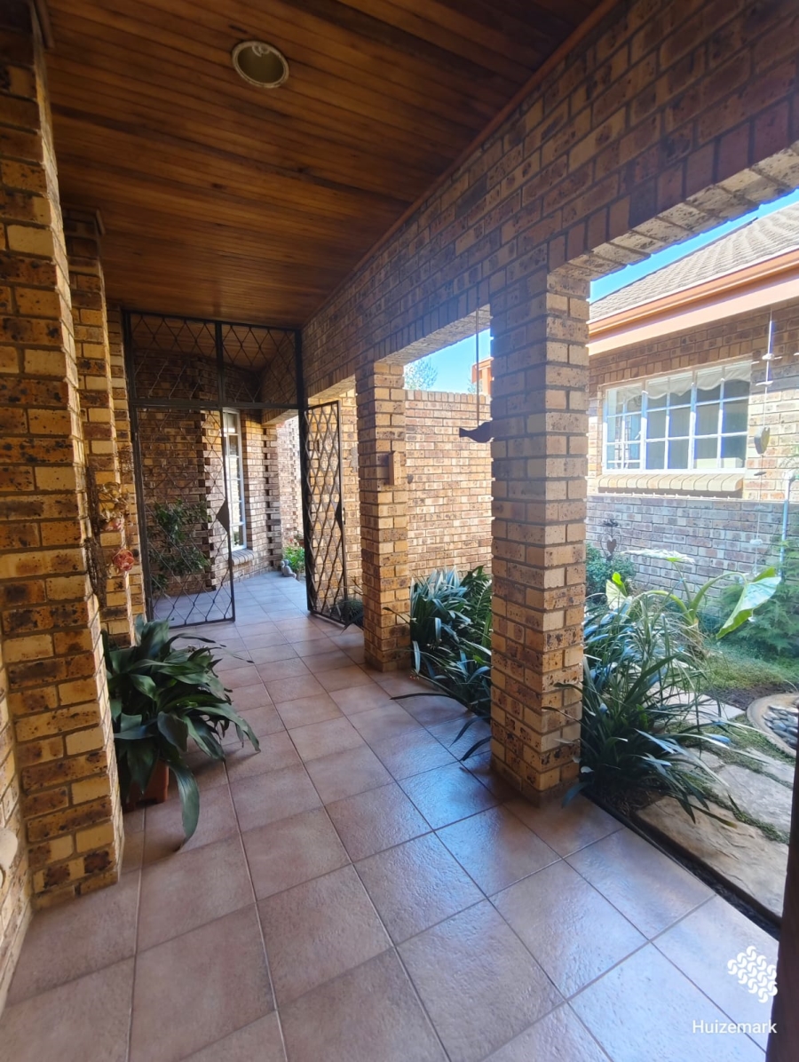 4 Bedroom Property for Sale in Vaalpark Free State